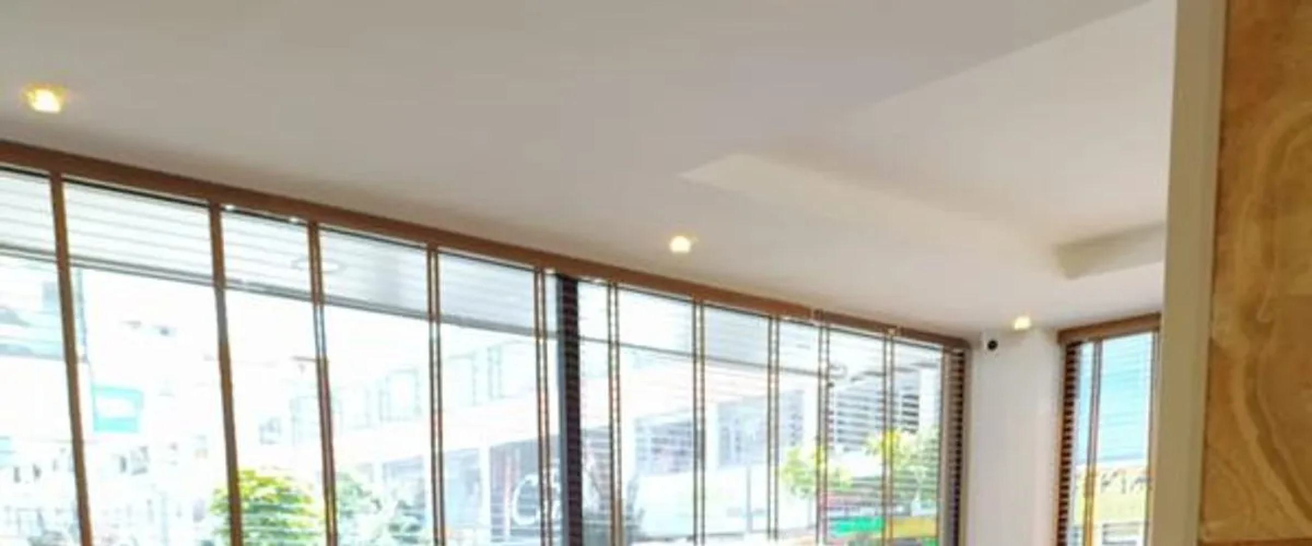 Grand White Hotel
