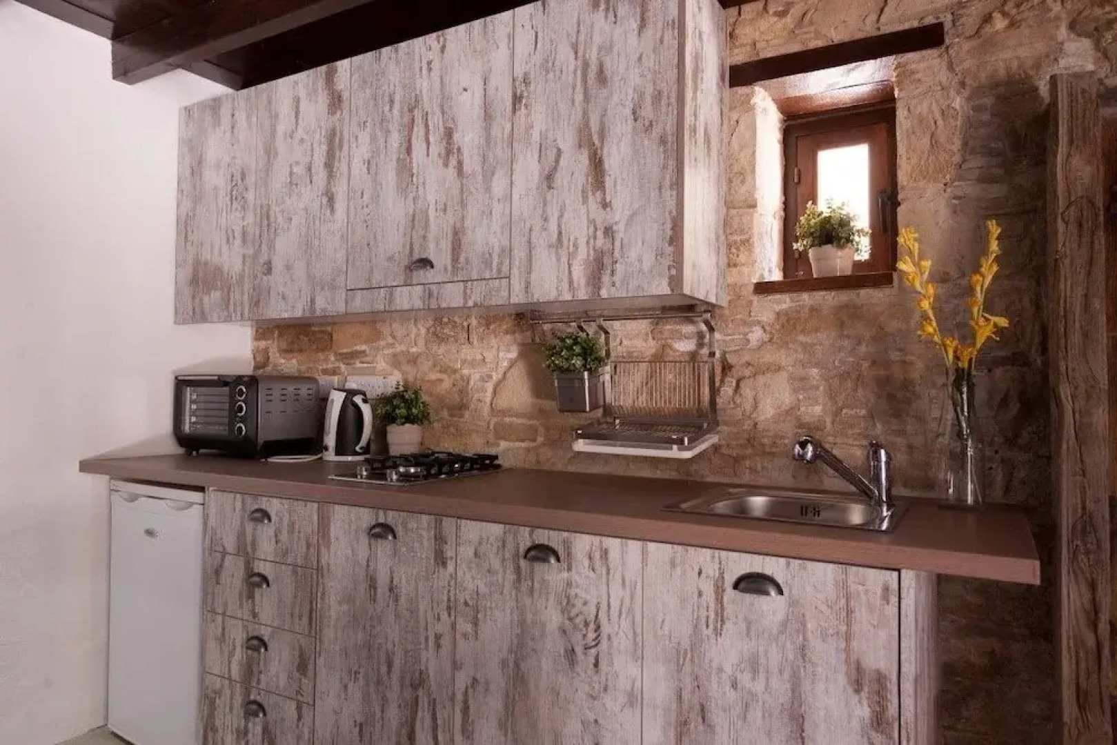 Oinoessa Traditional Boutique Houses