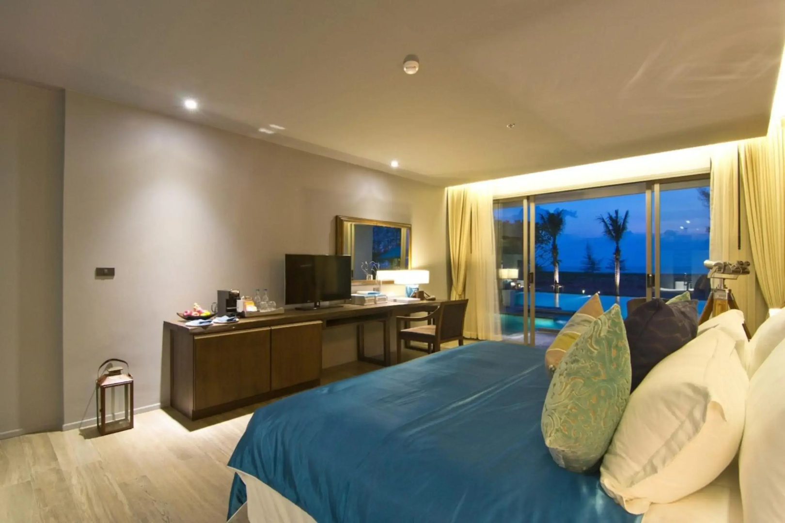 Le Coral Beach Resort and Cafe