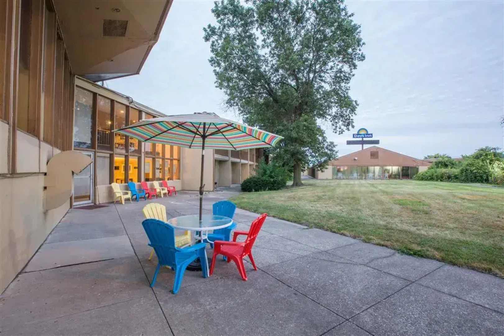 Days Inn by Wyndham Toledo