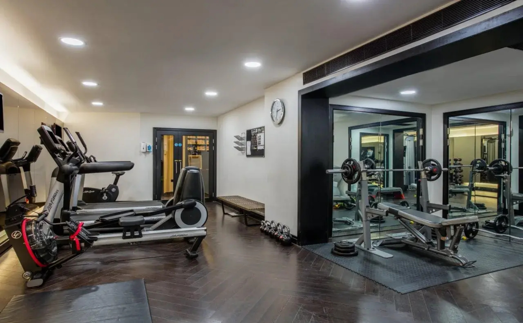 Crowne Plaza London - Battersea