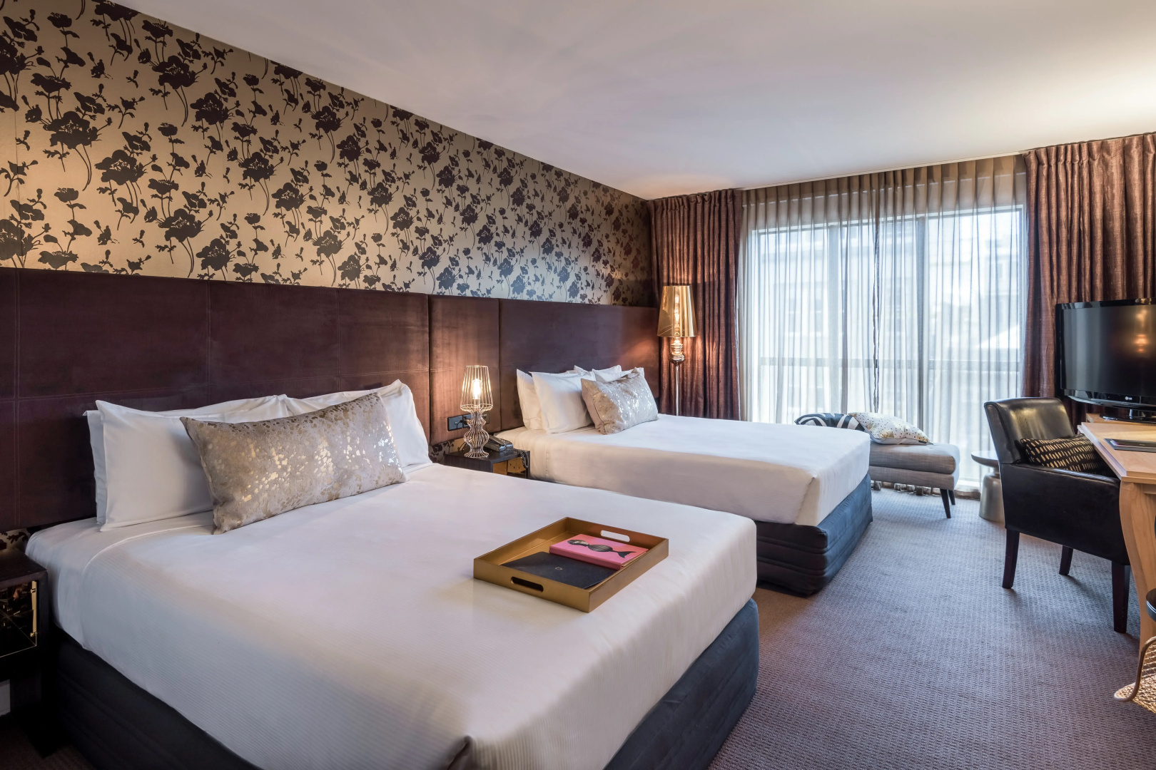Museum Apartment Hotel, Independent Collection by EVT