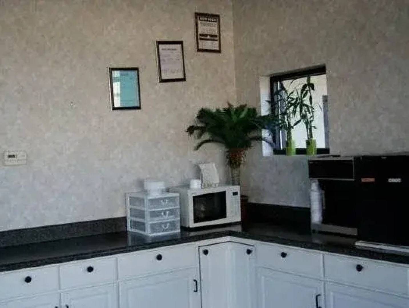 American Inn And Suites