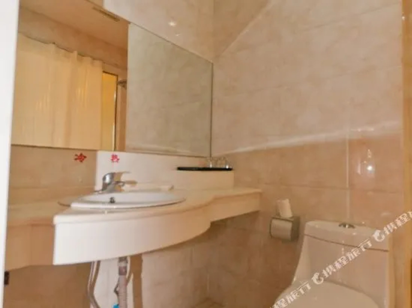 东营鸿丰商务酒店