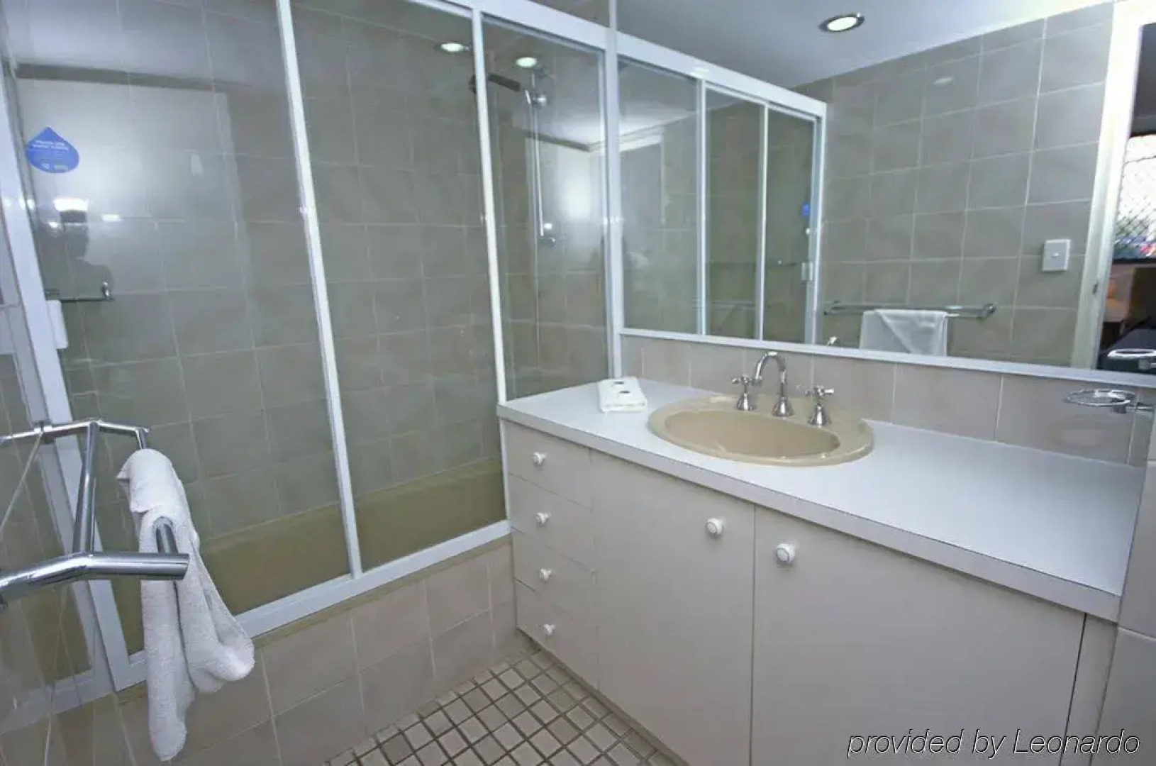 San Simeon Apartments