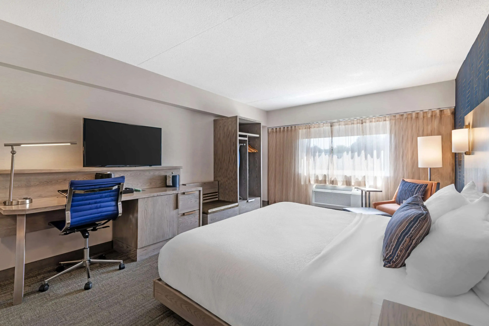 Best Western Plus Landmark Inn