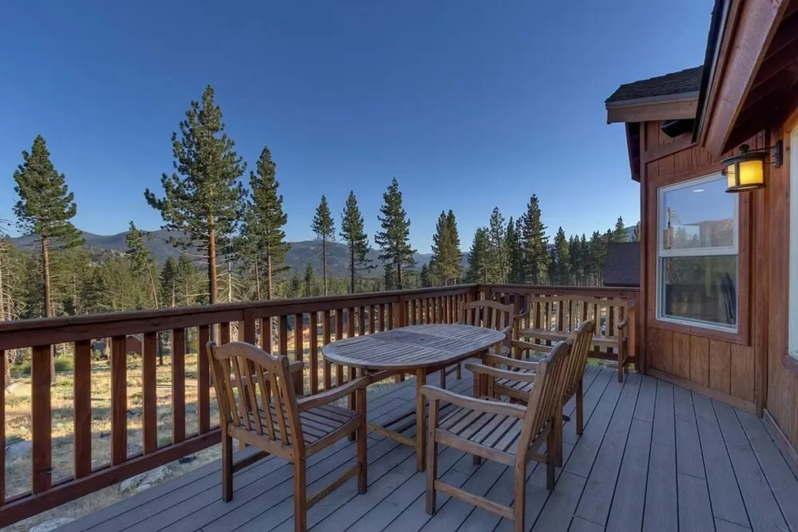 Shaquinaw by Lake Tahoe Accommodations