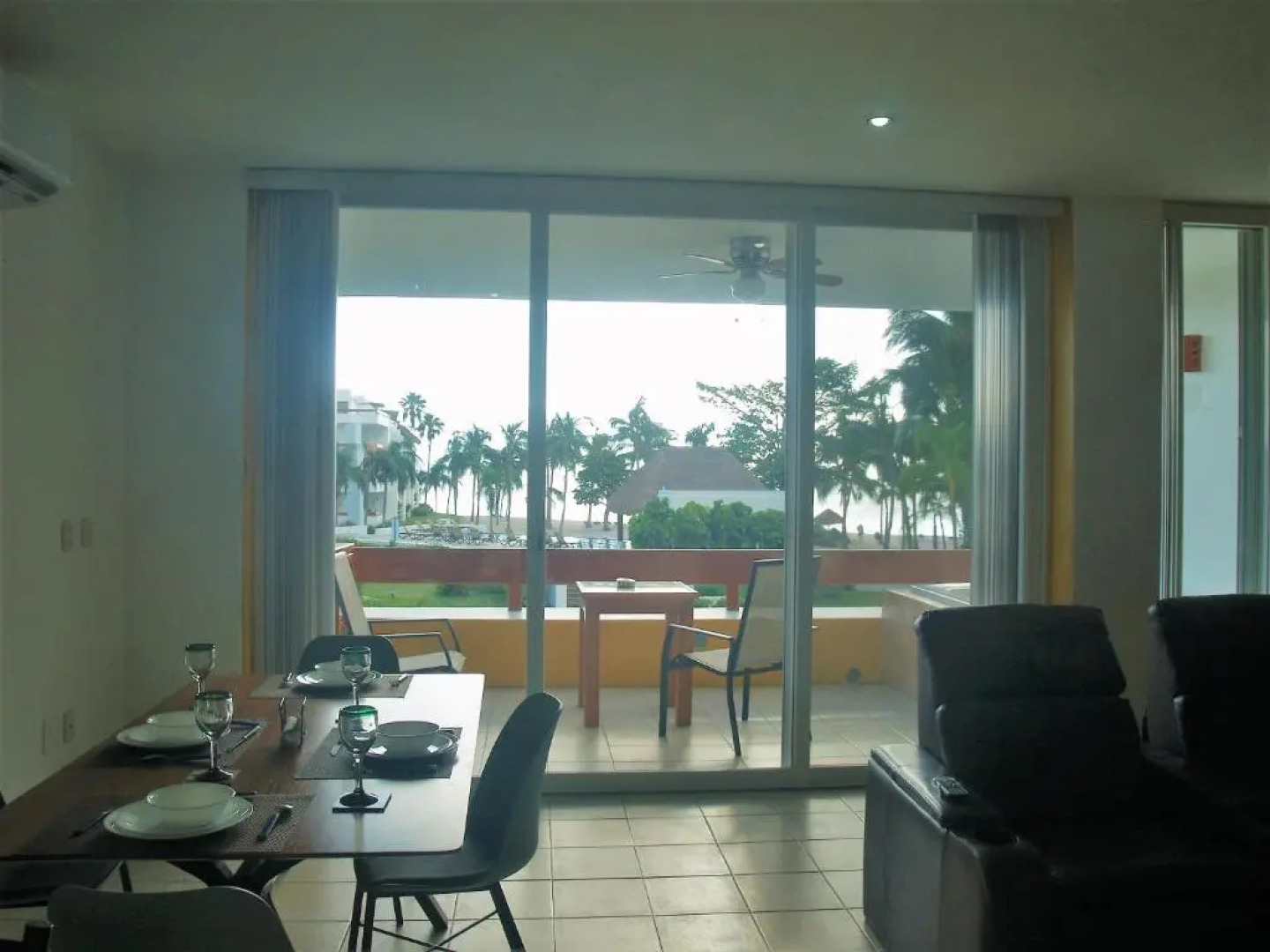 Beachfront Apartment Your Home in Cozumel