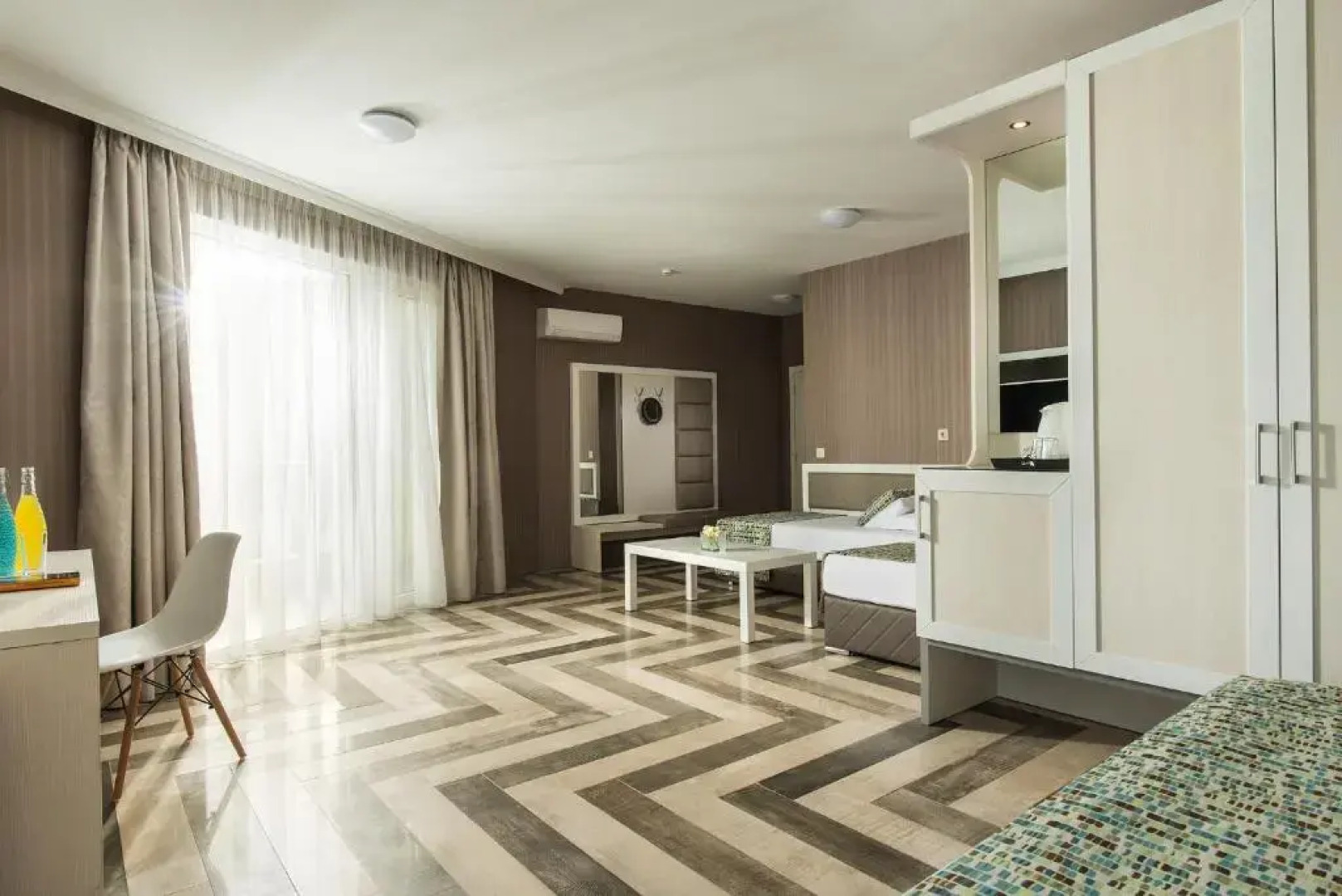 Marina Sands Bijou Boutique