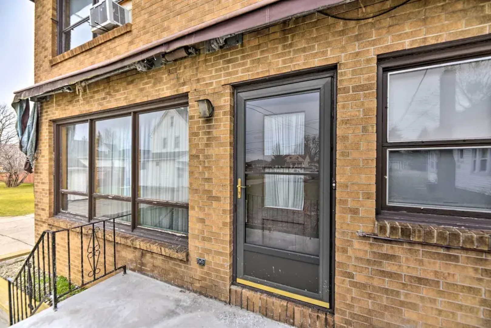 Vacation Rental ~ 8 Mi to Keybank Center!