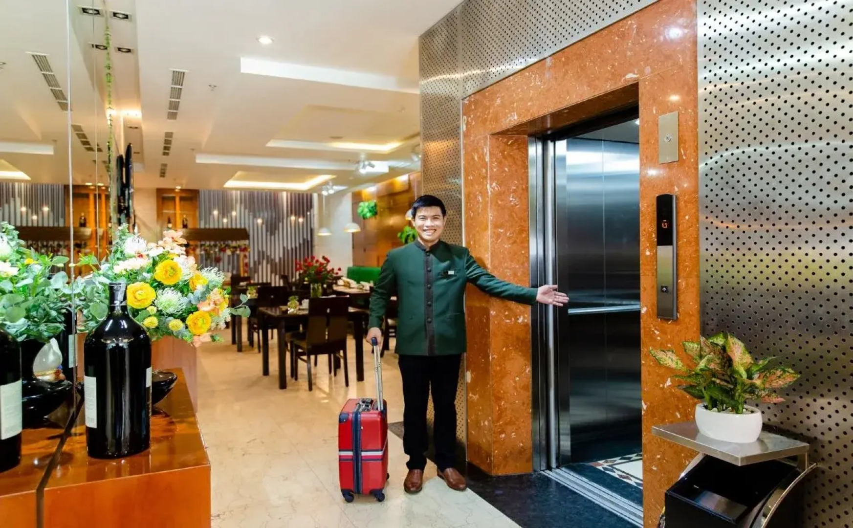 White Lotus Hotel Saigon