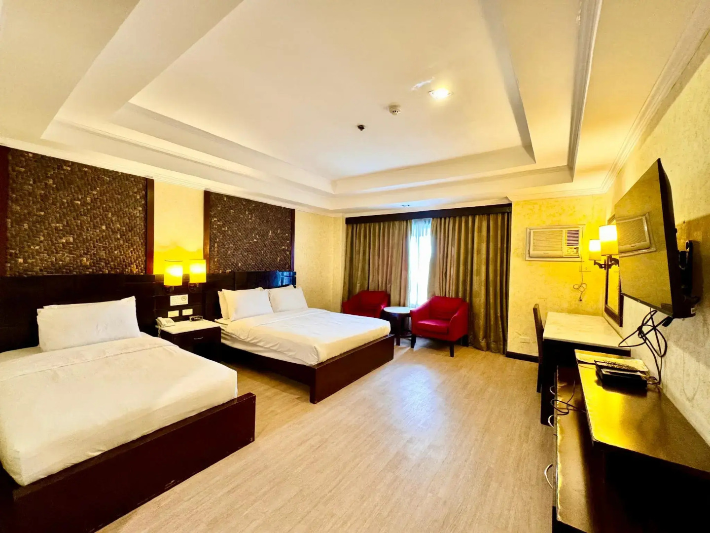MO2 Westown Hotel Bacolod - Downtown