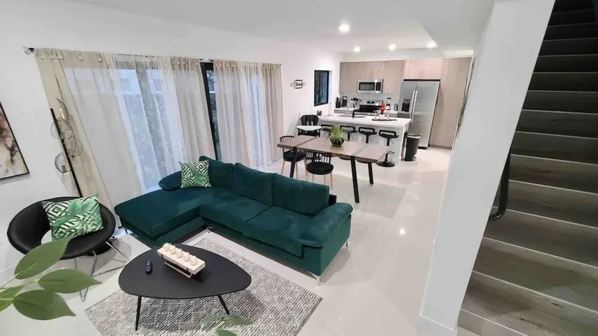 302 Rare find The Blue Sky Beach House