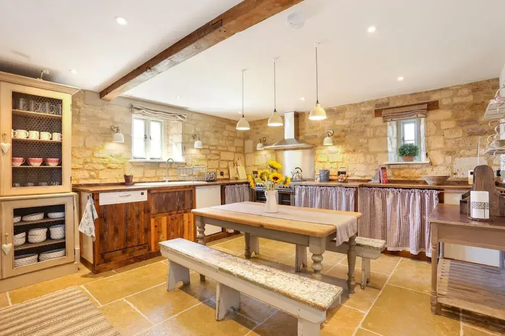 Classic Family Barn Conversion in Radcot