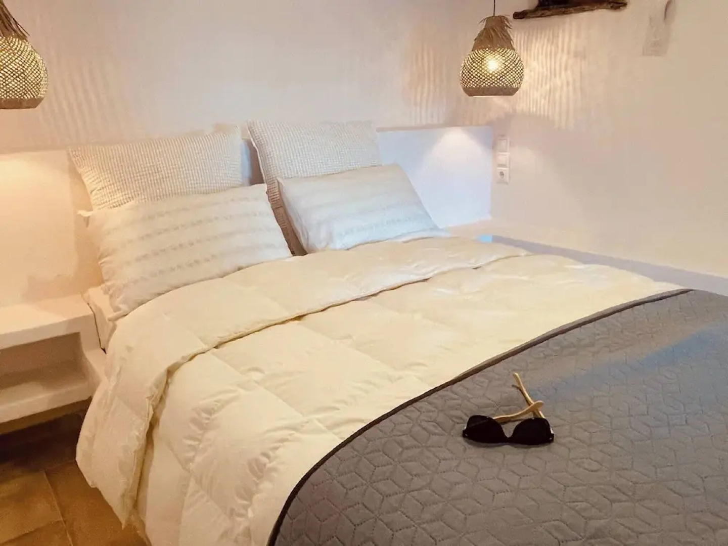 Travellers And Hikers Delight 2, Next To Sougia