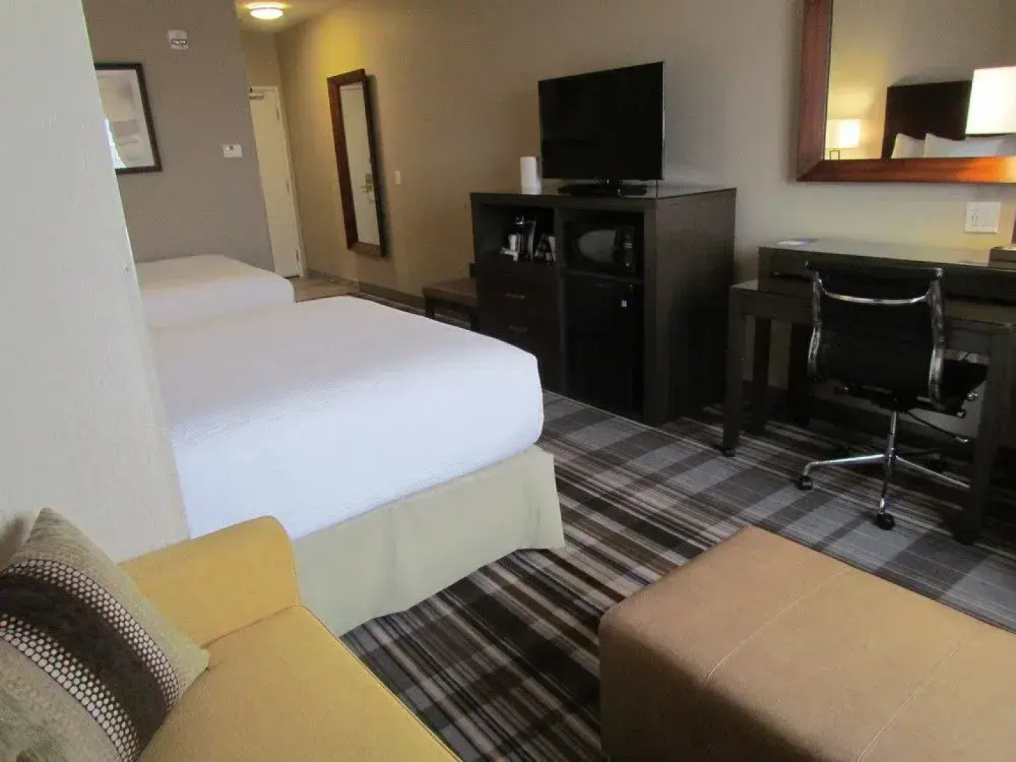 Days Inn and Suites Airdrie