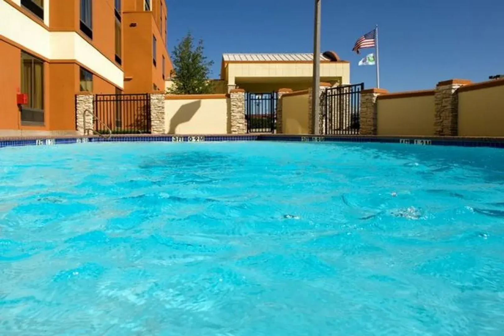 Holiday Inn Express & Suites Fort Lauderdale Airport South by IHG