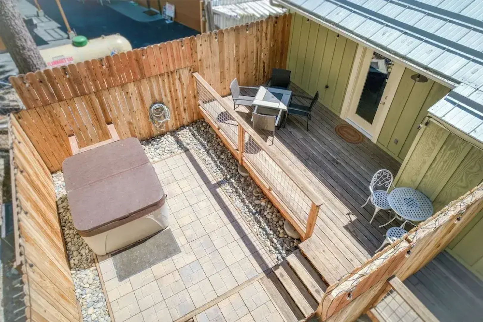 Cottage Like Suite With Private Hot Tub