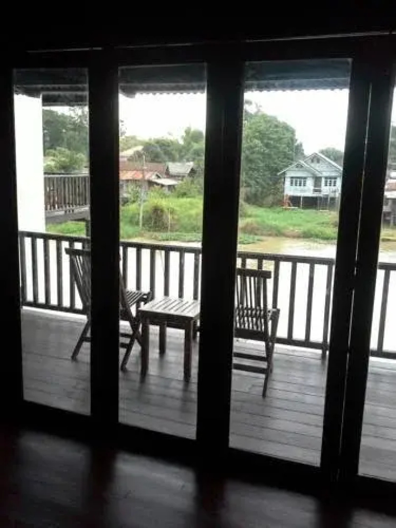 The Bank River House