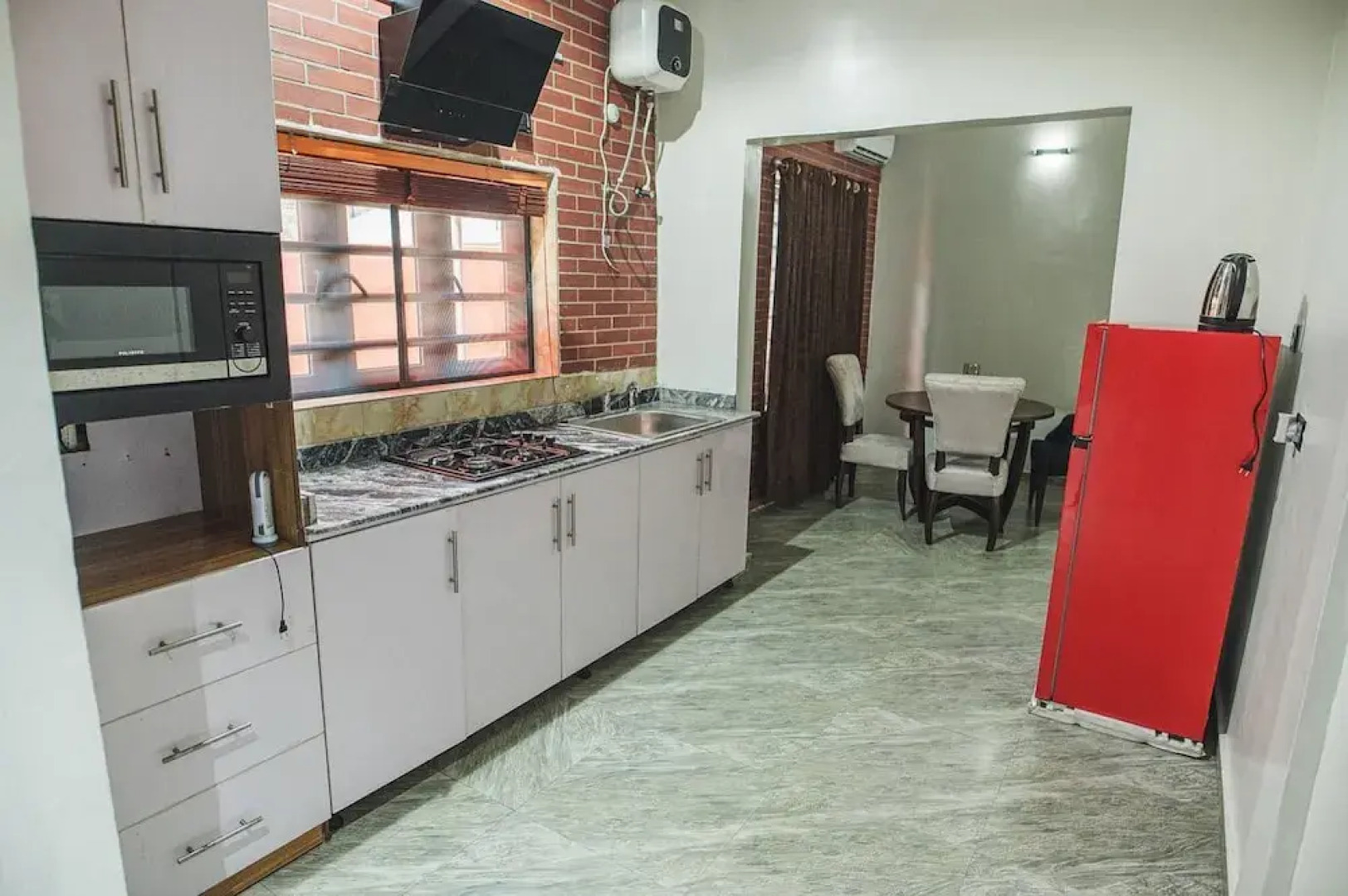 Old English Torf Apartment