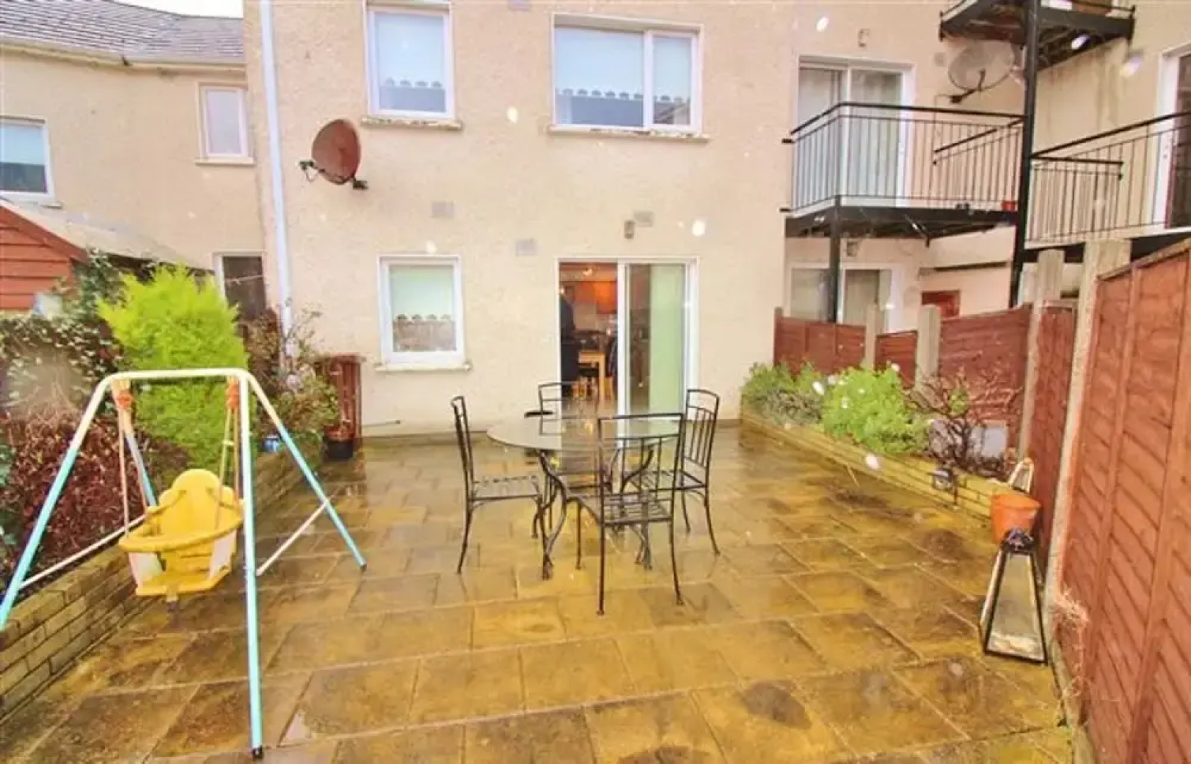 Saleem Holiday House