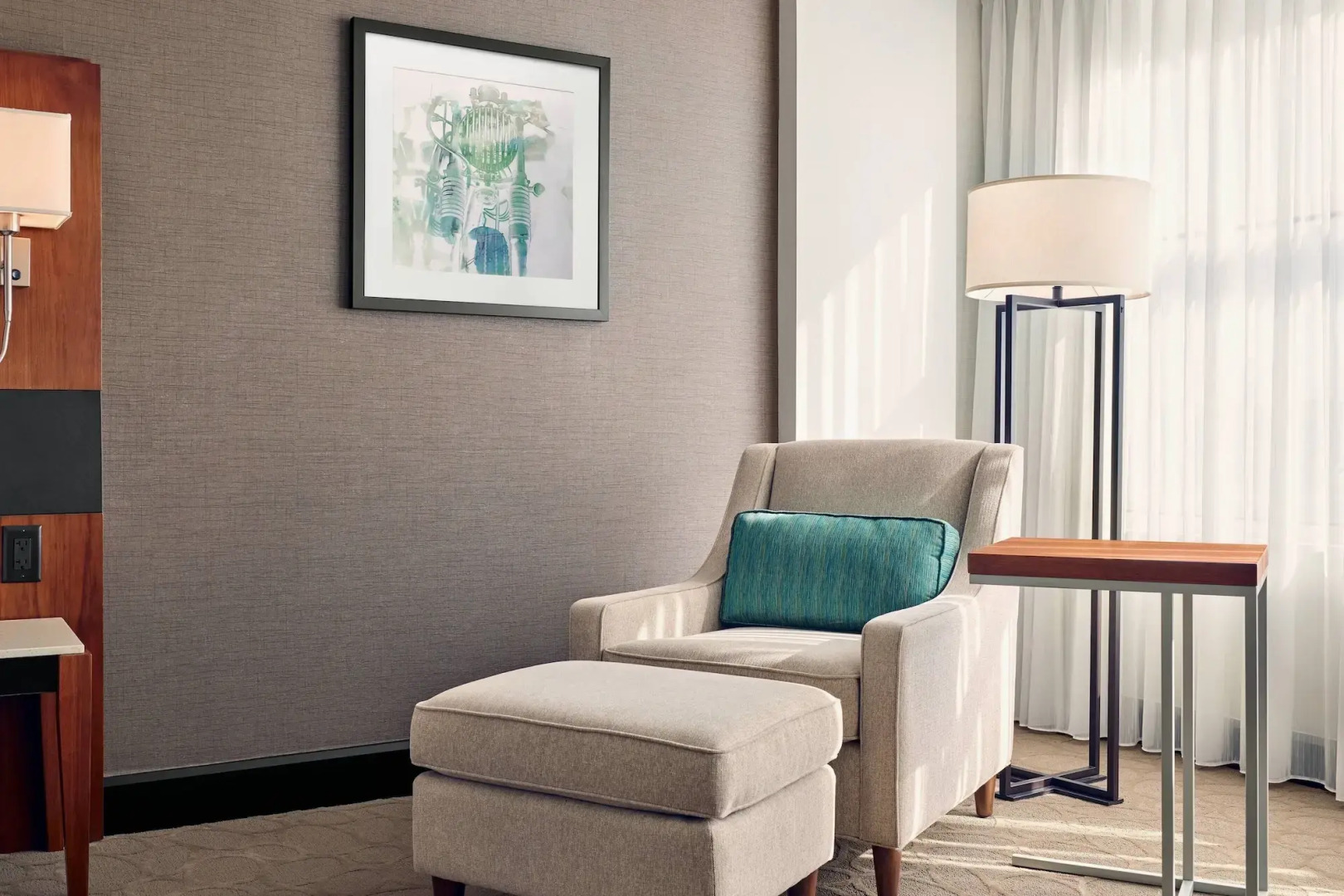 Delta Hotels by Marriott Milwaukee Northwest