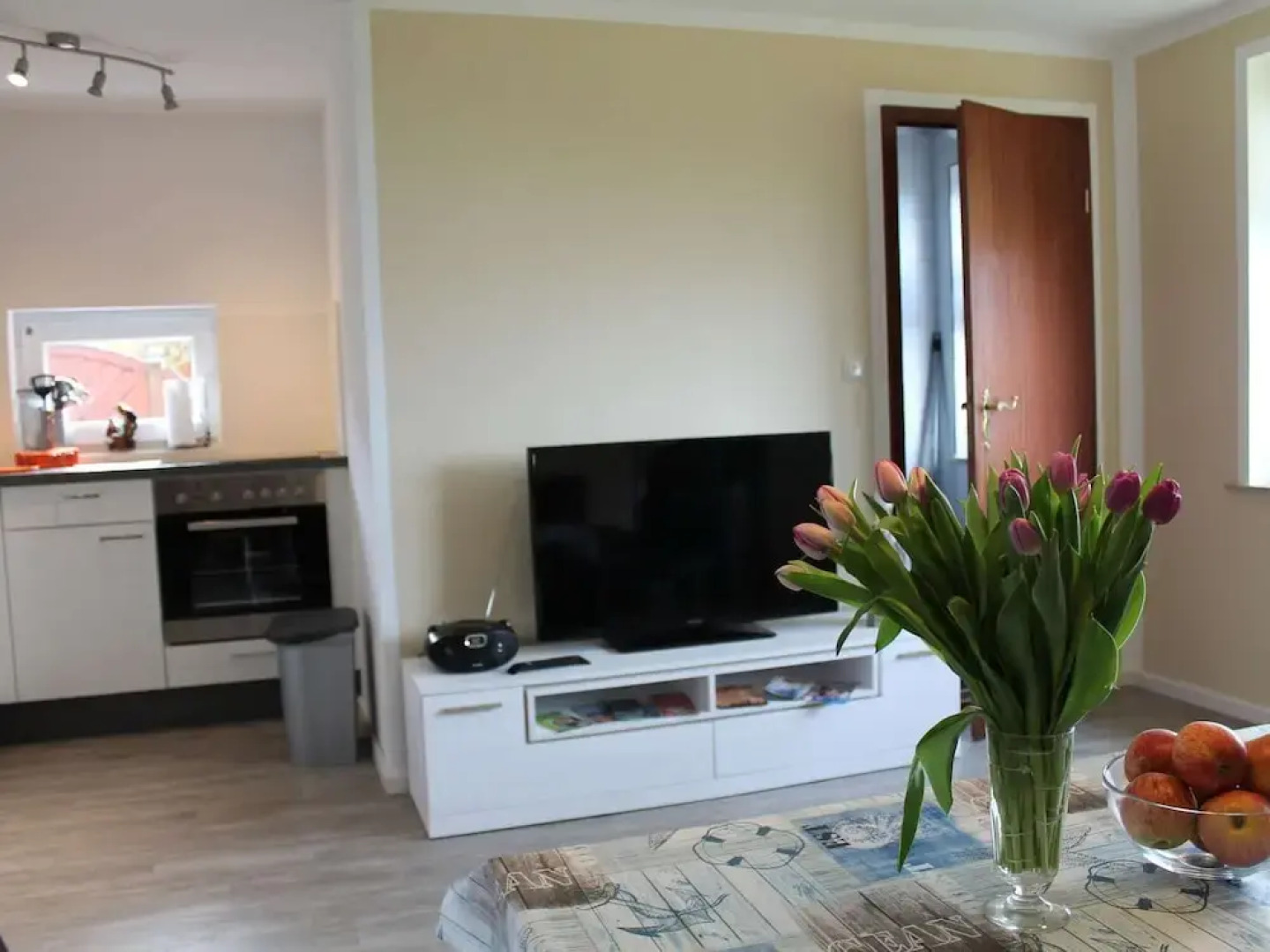 Cosy Bungalow in Pepelow Near Sea Beach