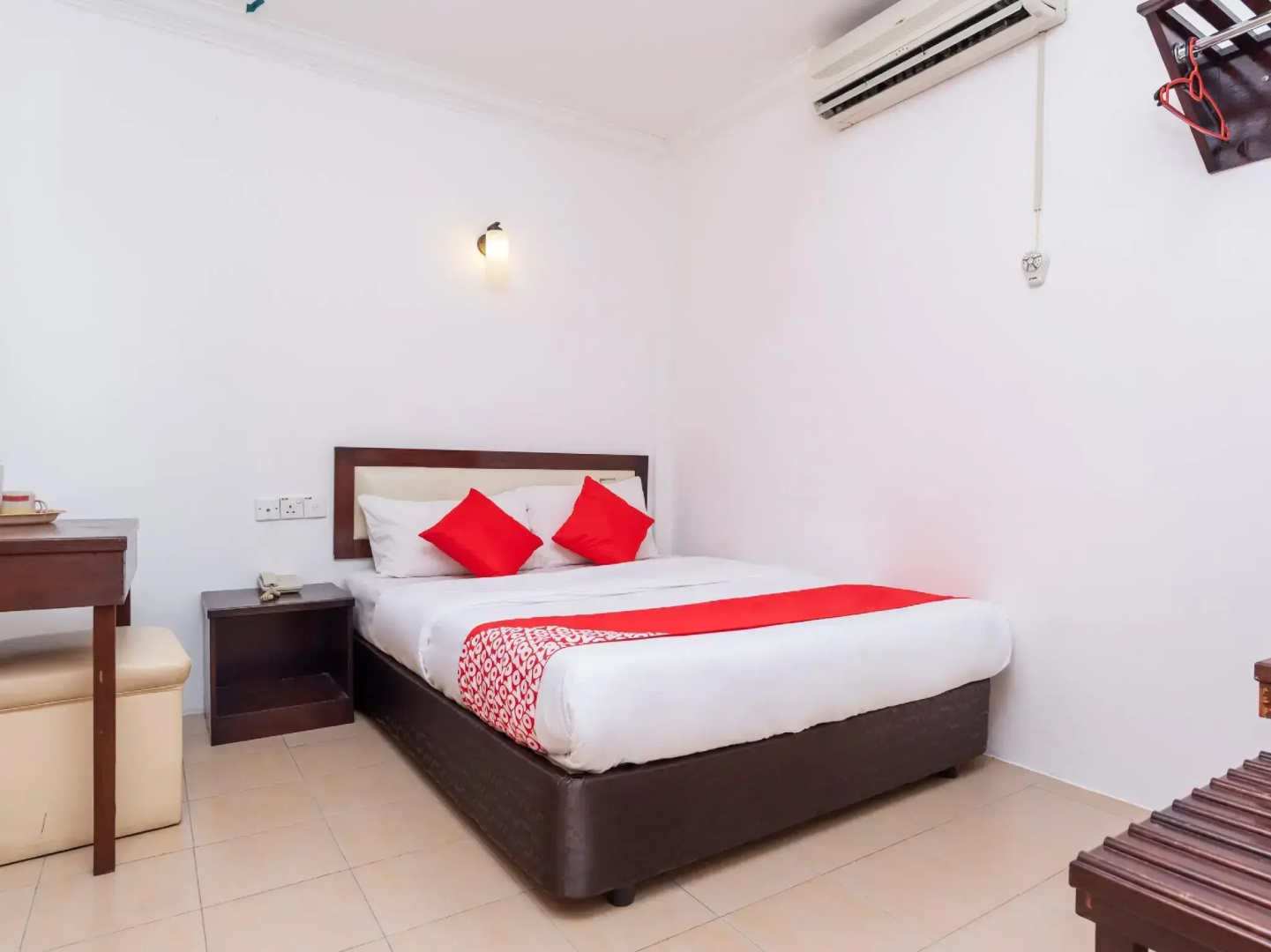 Super OYO 1114 Neo Pegasus Hotel