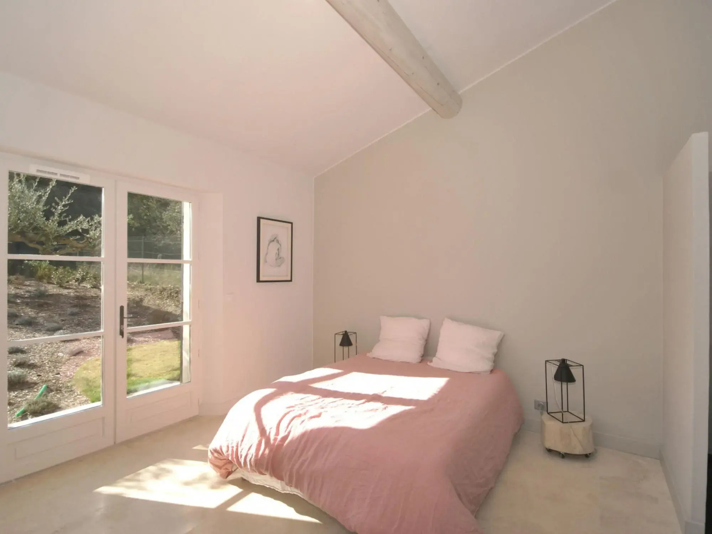 Beautiful Villa With air Conditioning, Large Private Swimming Pool and Near St. Remy-de-provence