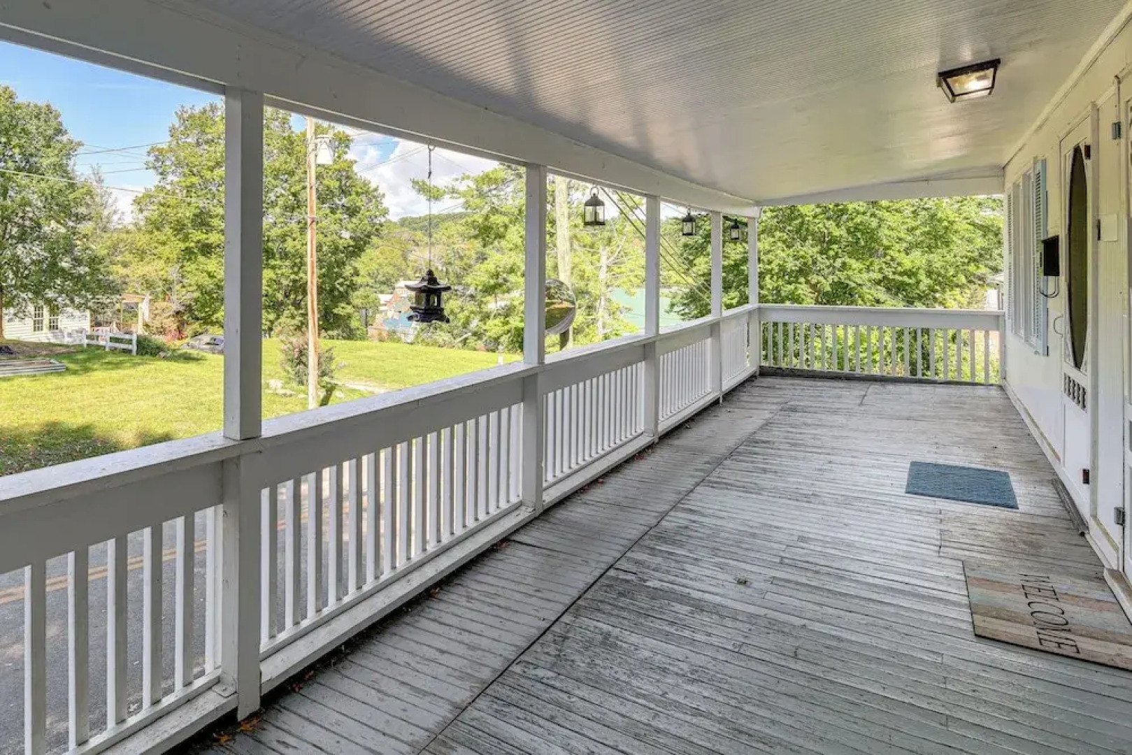 Walk to Main Street! Home in Historic Jonesborough