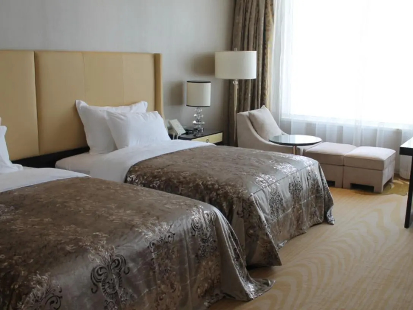 Landbridge Jinjiang Hotel