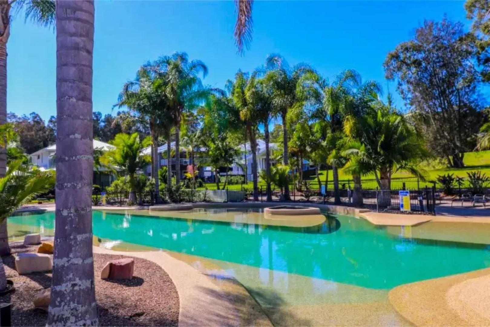 Currawong Deluxe Townhouse 439