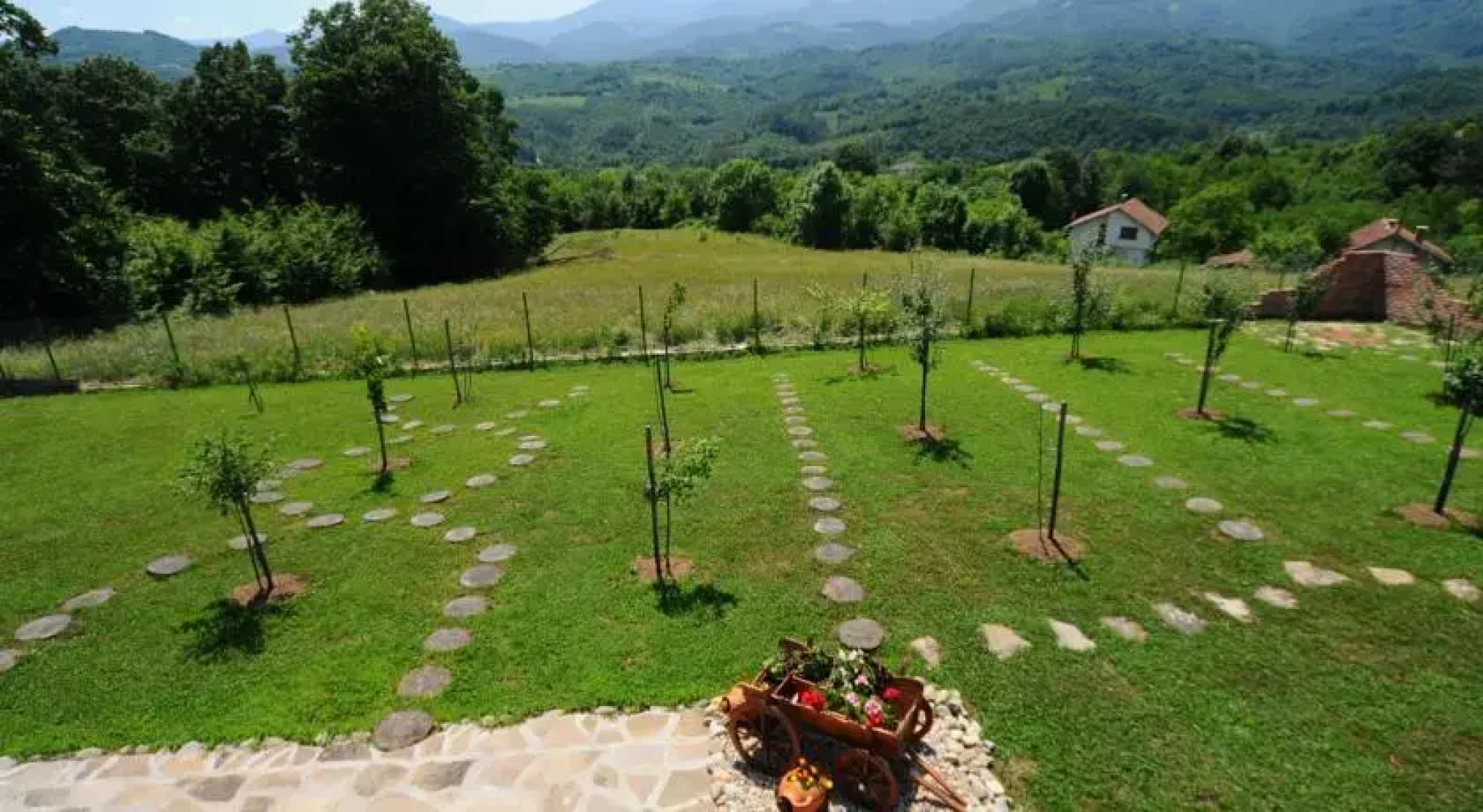 Tabashko Tarn Guest House