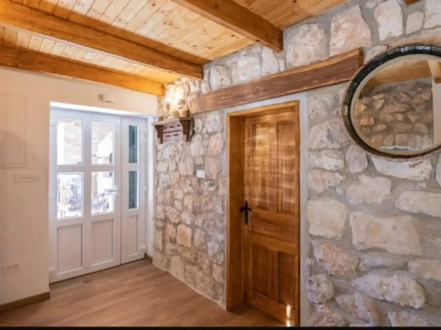 Adorable Holiday Home With Swimming Pool