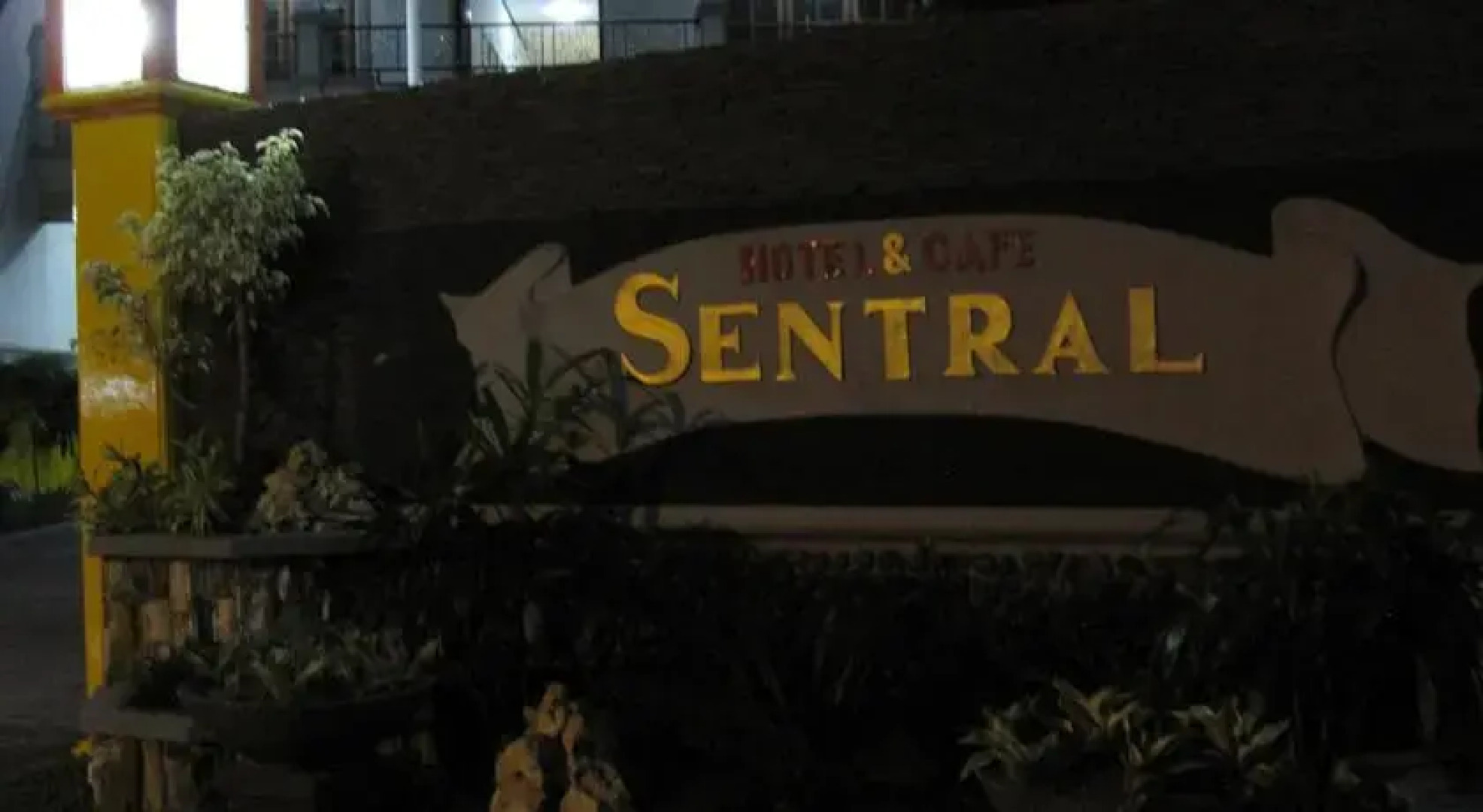 Sentral Hotel & Cafe