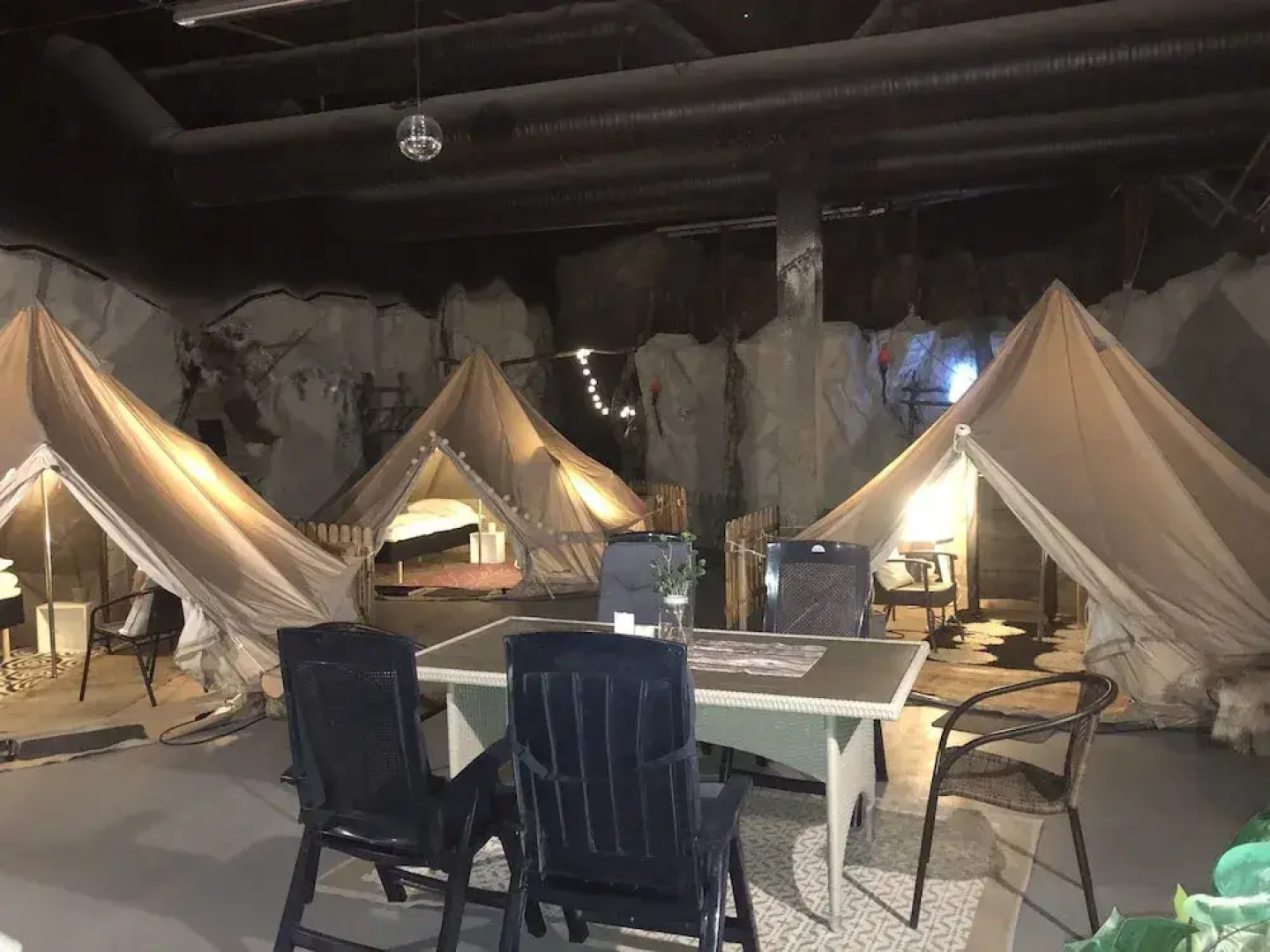 Basecamp NORD - Indoor Camping