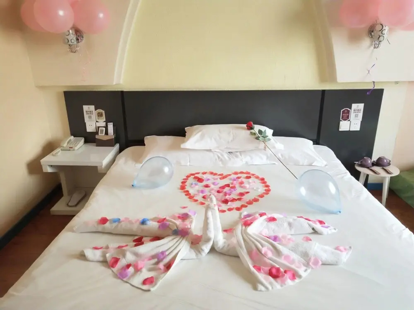 East Queen Hotel Zhong Shan Road