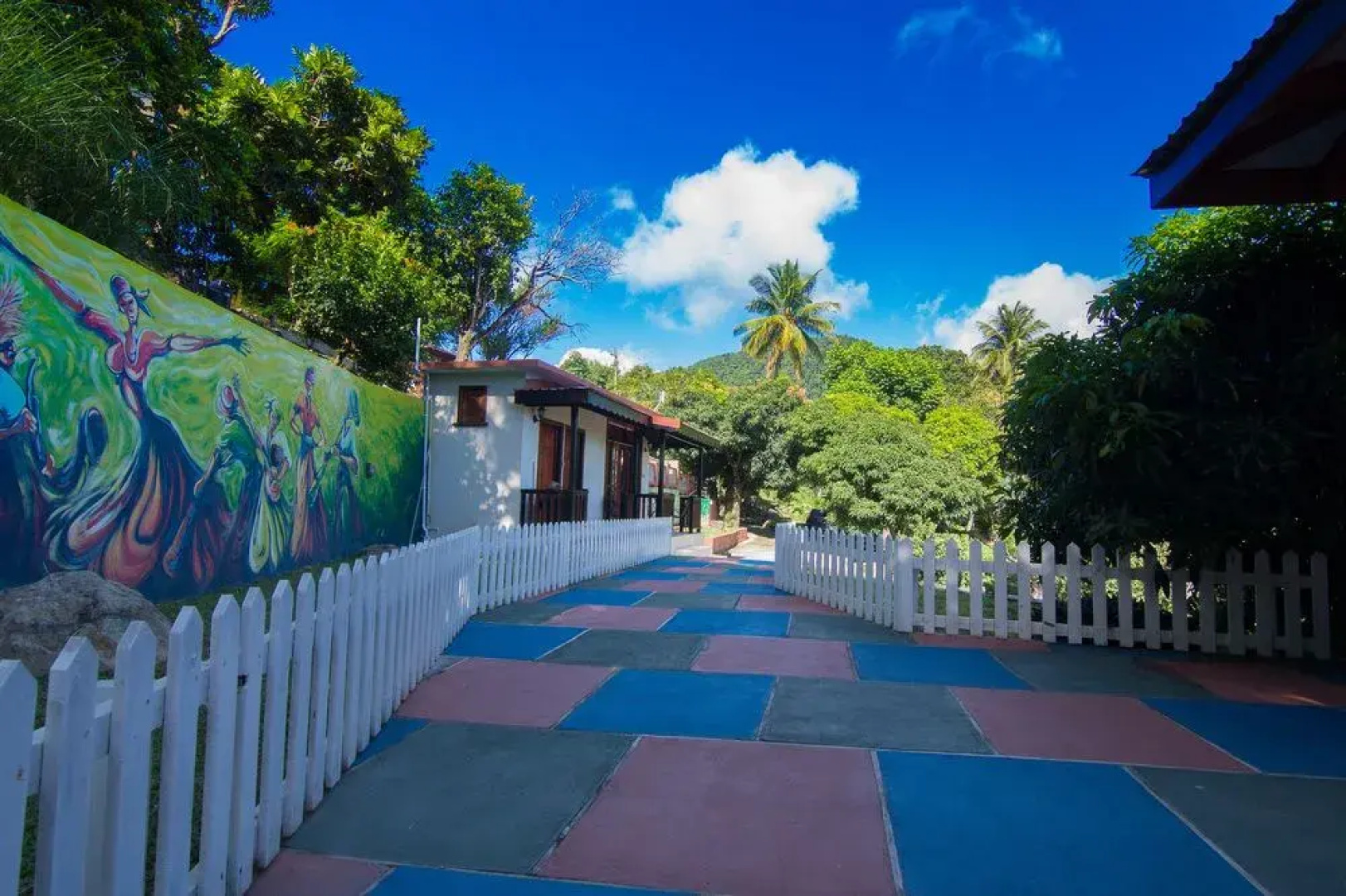 Samfi Gardens