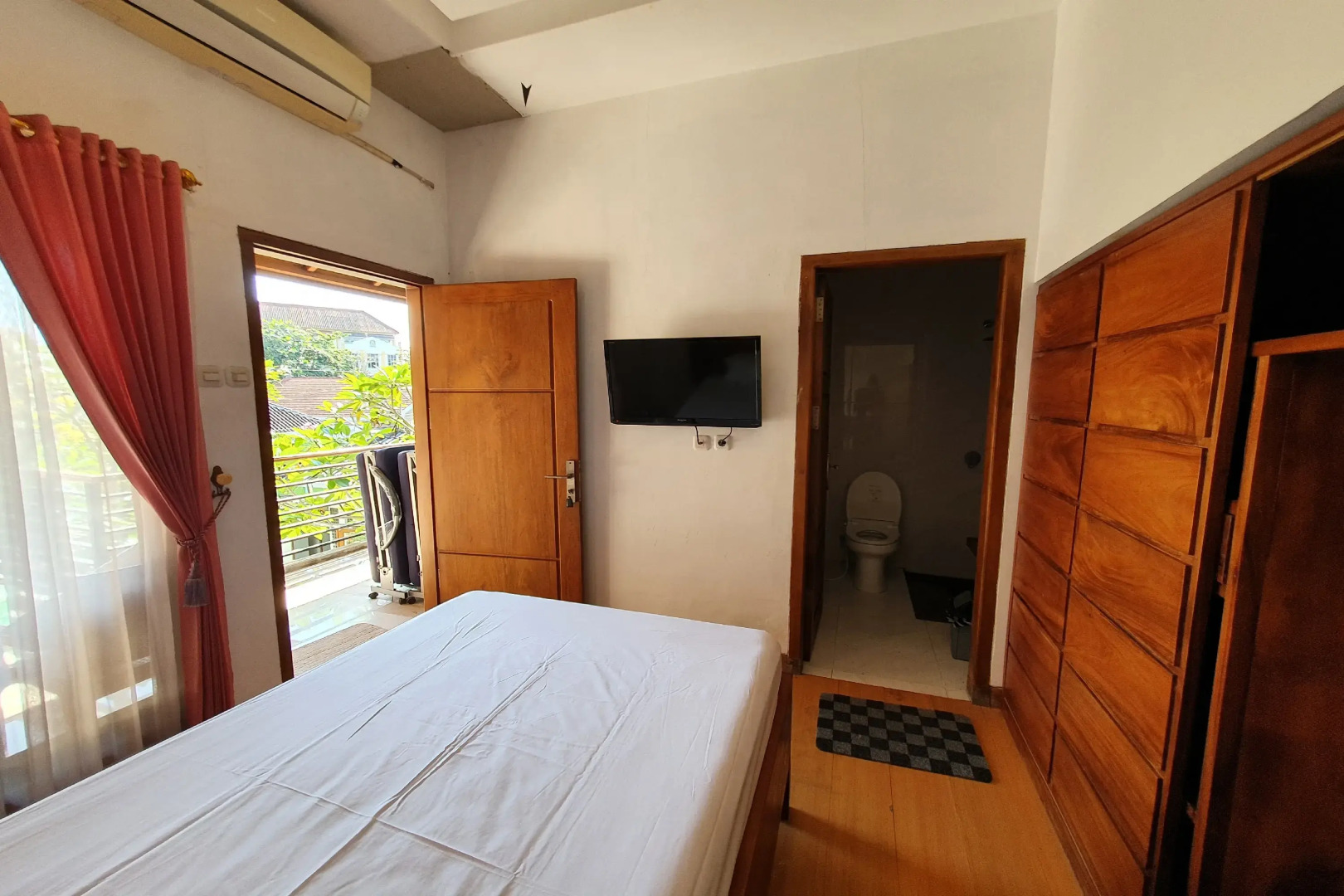 Rumah Eyang Tardjo Syariah