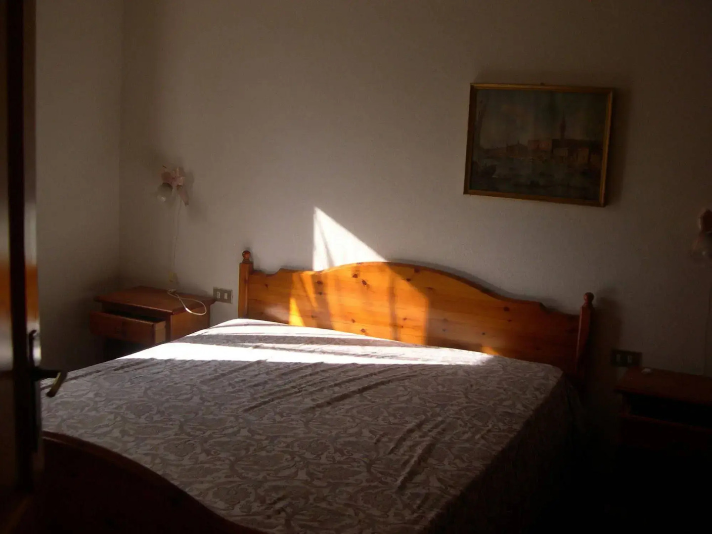 Villette Close Up Rena Majore