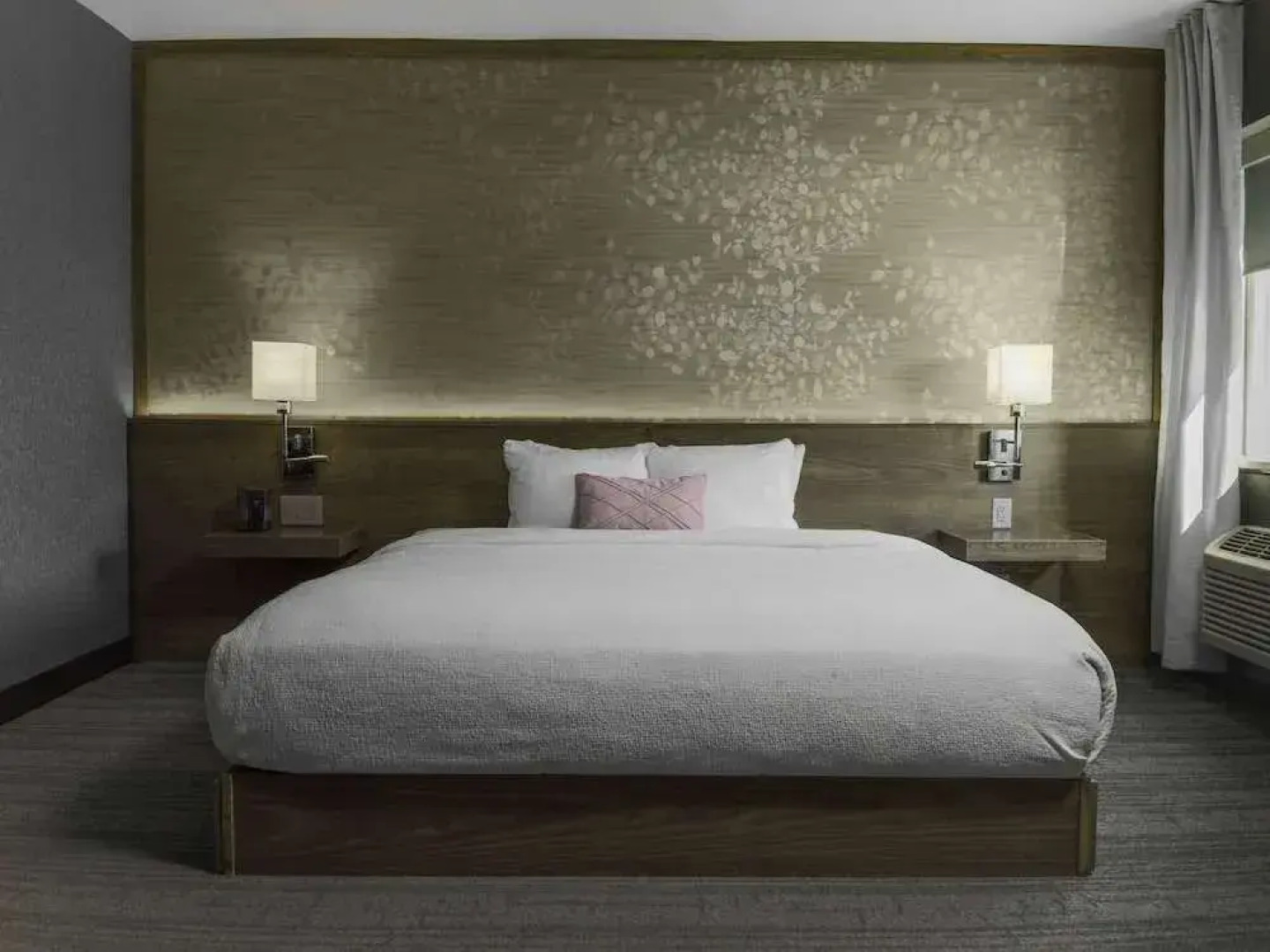 Econo Lodge At The Falls