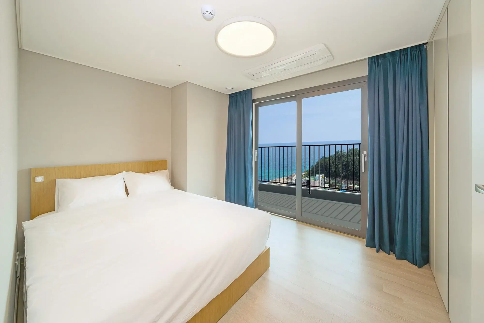 Sokcho I Park Suite Hotel and Resort