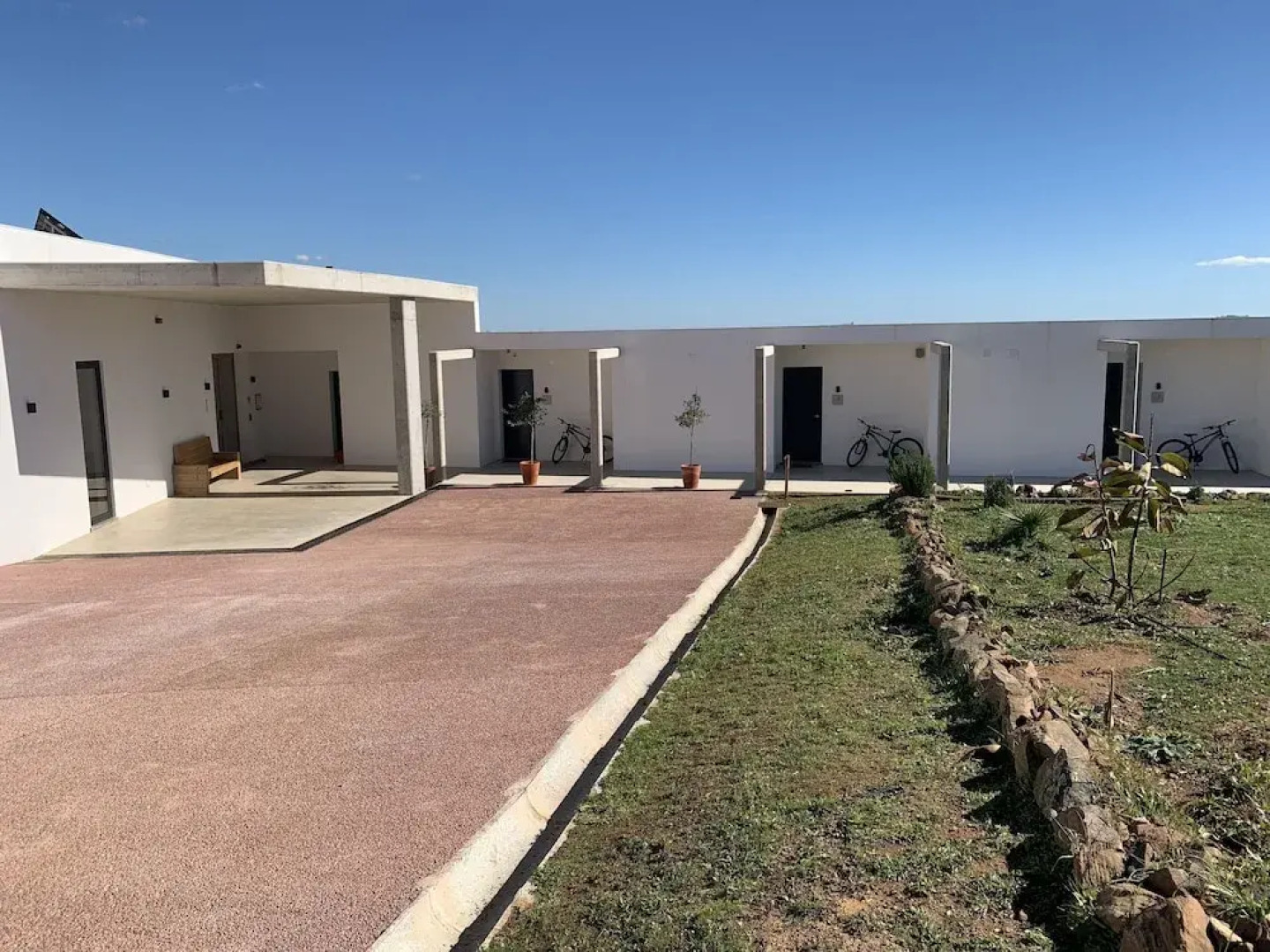 Montimerso Skyscape Country House