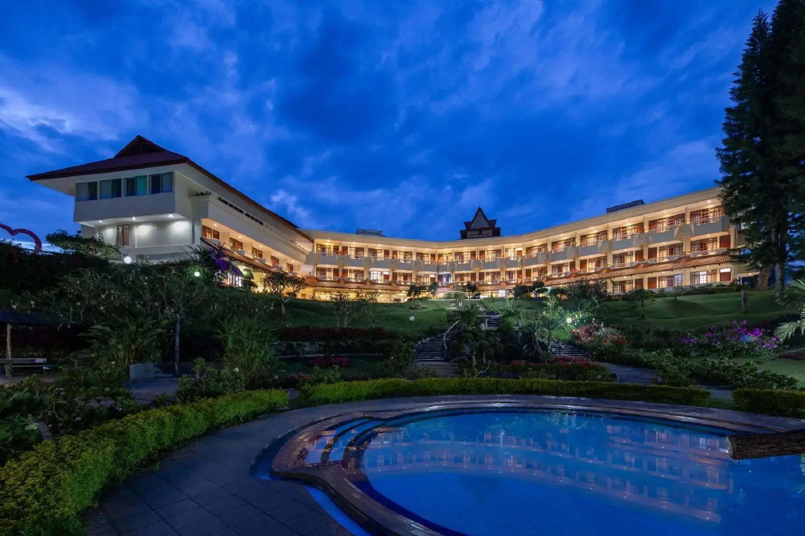 Sinabung Hills Resort