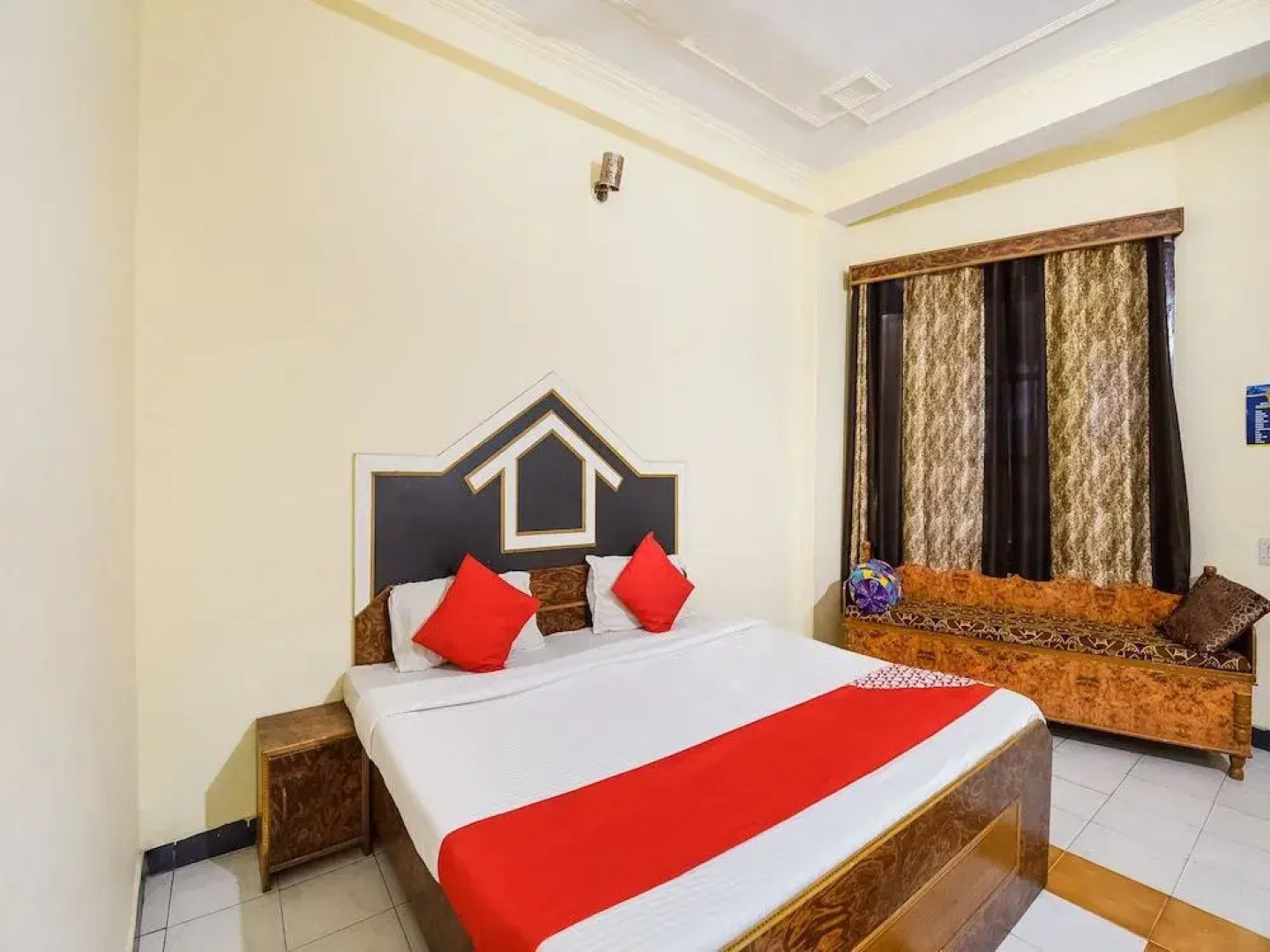 OYO 46752 Hotel Sun N Wind