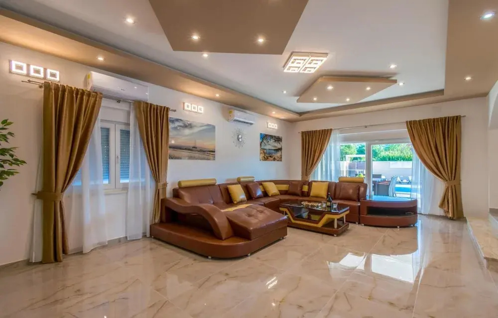 Nice Home in Dubrava kod Sibenika With Outdoor Swimming Pool, Wifi and 5 Bedrooms