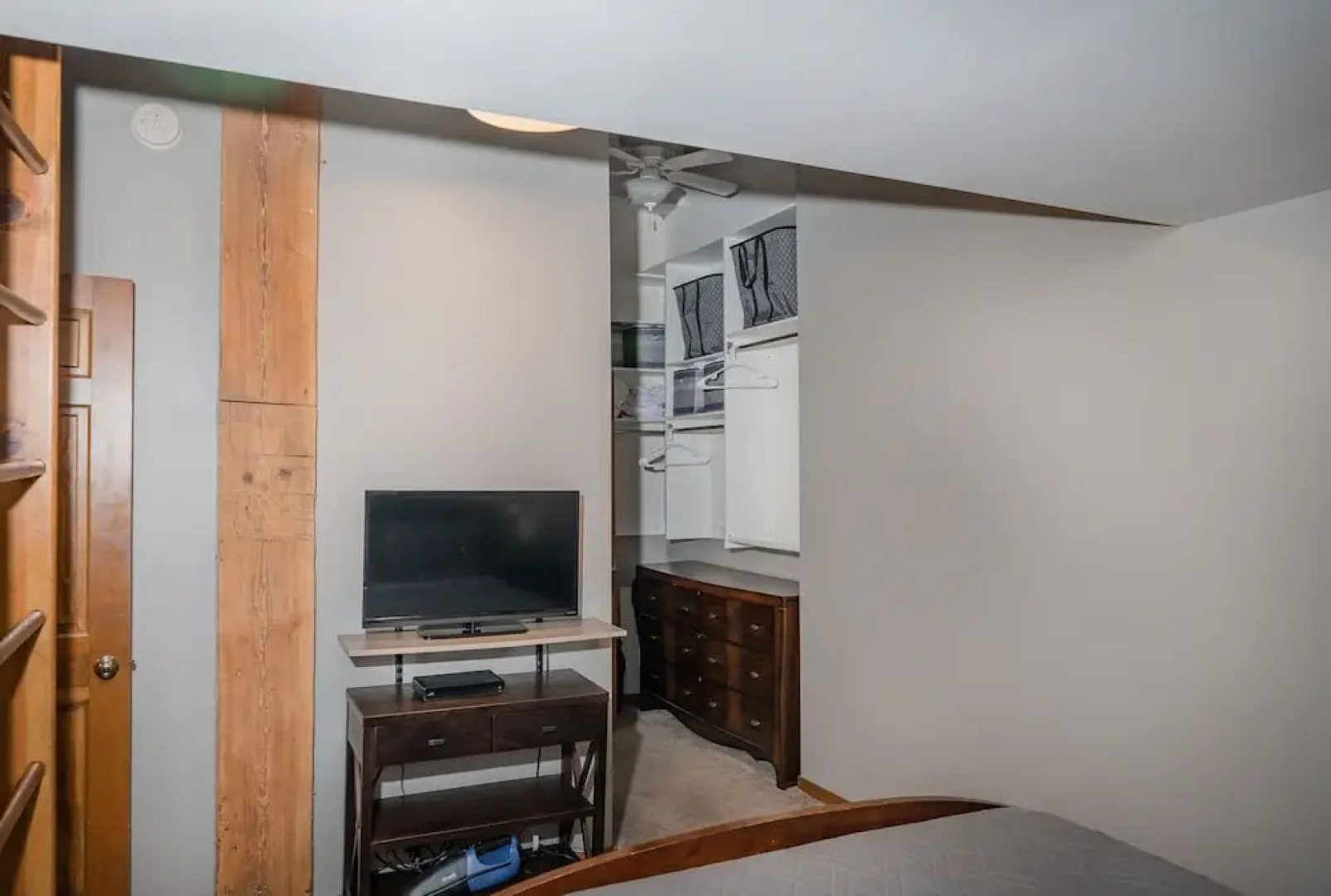 Waterfront 2BDR Condo in Grand Haven 110