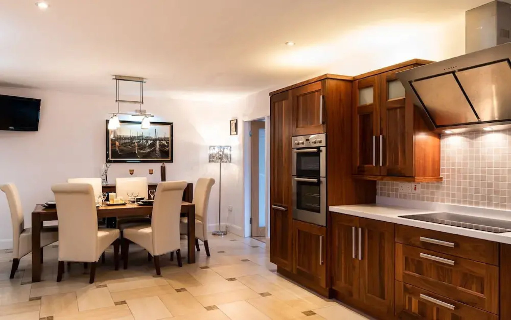 Lovely Home Just a 2 Minute Walk From Sneem Village