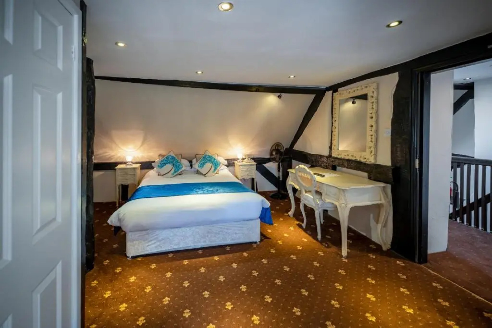 The White Swan Hotel Bar & Restaurant