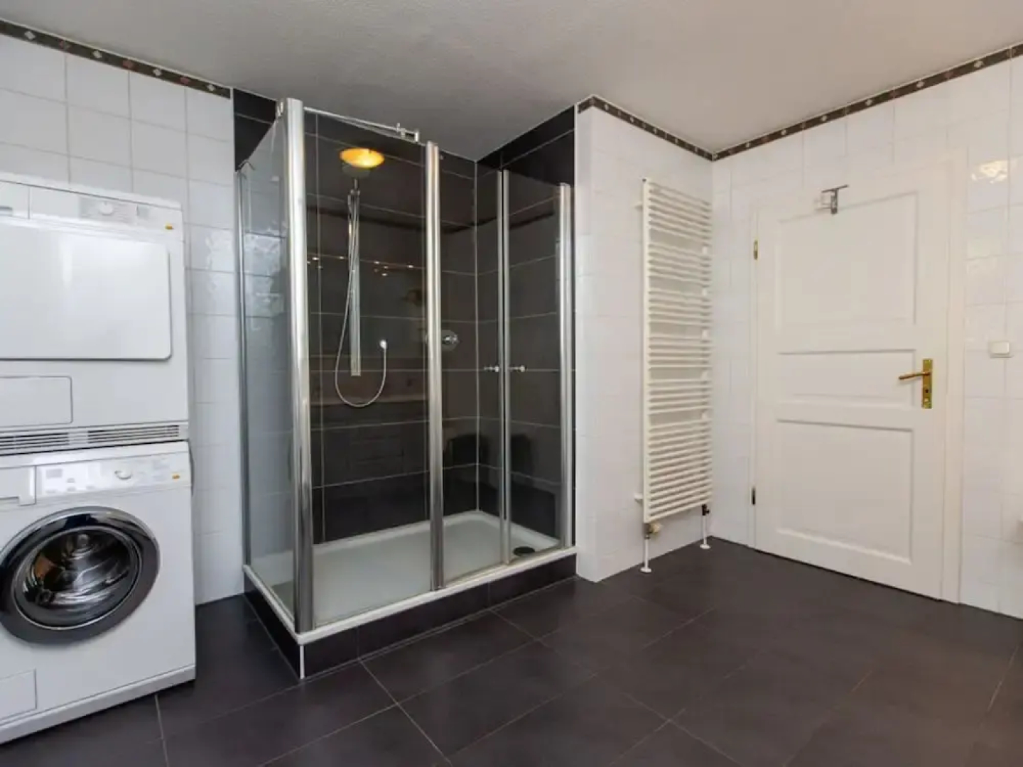 1 Villa Blanck Comfortable Holiday Residence